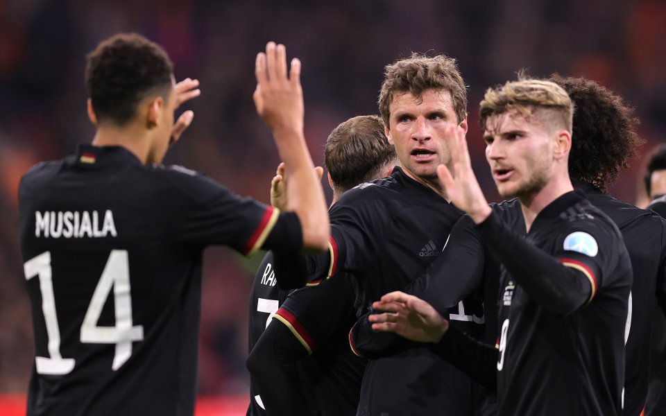 Нидерландия и Германия играят при резултат 0:1 в приятелска среща