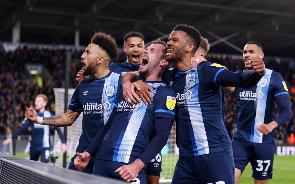 Хъдърсфийлд постигна много важна победа с 1:0 при гостуването си