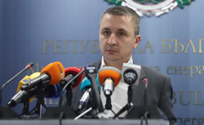 Министър Николов: Вече директно е заявено искане за плащане в рубли на природния газ