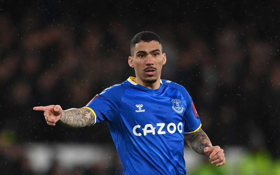 Отборът на Евертън ще се раздели с полузащитника Алан през