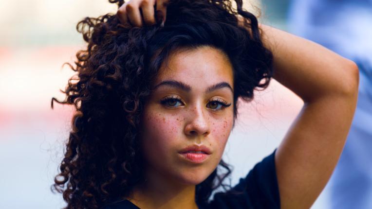  Зодиите, които наподобяват по-малди, в сравнение с са 