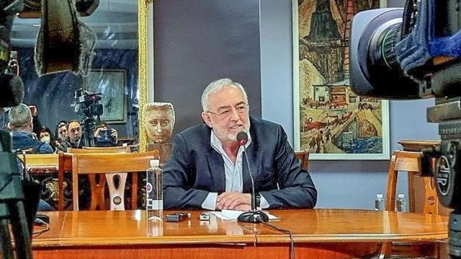 Мариус Донкин иска оставката на министъра на културата
