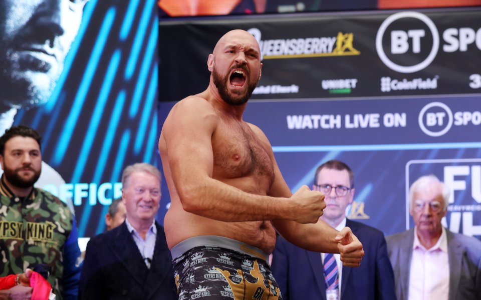 Тайсън Фюри не спира да подканя Антъни Джошуа да приеме