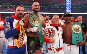 Зловещ нокаут! Фюри изнесе лекция на Уайт пред 94 000 на "Уембли"