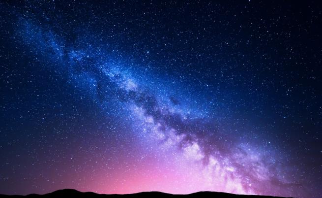 Галактики, наблюдавани от „Джеймс Уеб“, пренаписват представата за ранната Вселена