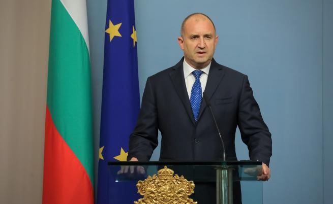 Радев: Има политици, готови да заложат бъдещето на България в интерес на свои користни цели