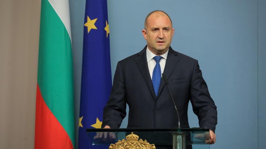 Радев: Има политици, готови да заложат бъдещето на България в интерес на свои користни цели