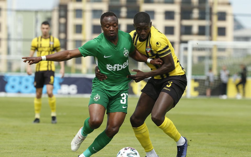 Отборите на Ботев Пловдив и Лудогорец играят при в първи