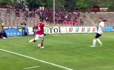 Йомов отбеляза първия гол в ерата 