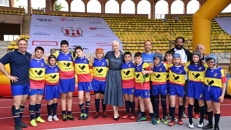  Принцеса Шарлийн се завърна към обществените задължения със фамилията си 