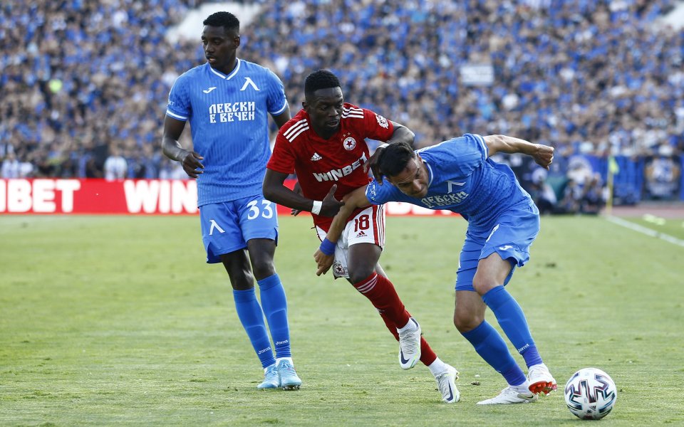 Защитникът Брадли Мазику окончателно приключи с ЦСКА. Националът на Конго