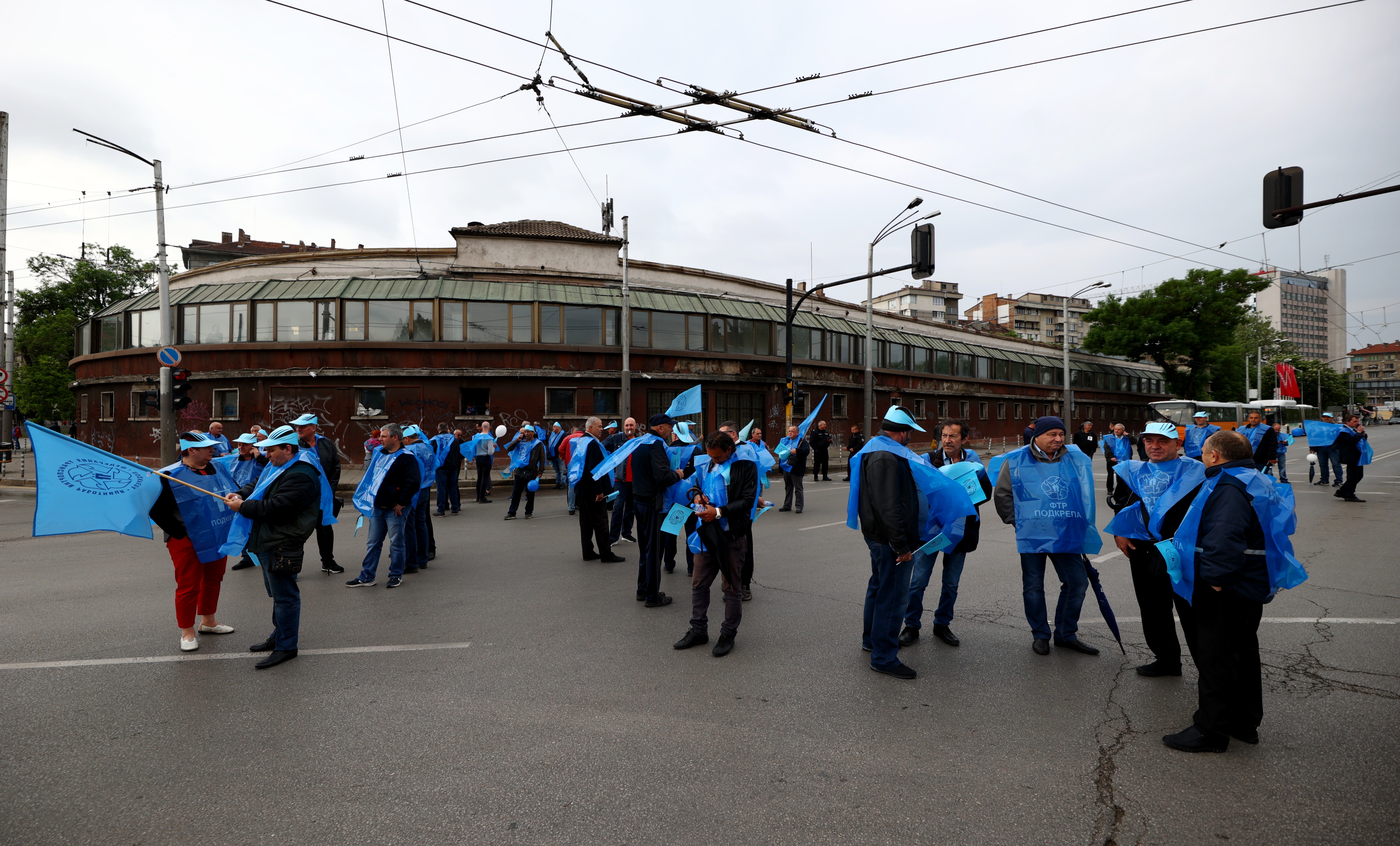 <p>Представители на транспортния сектор протестират в София.</p>