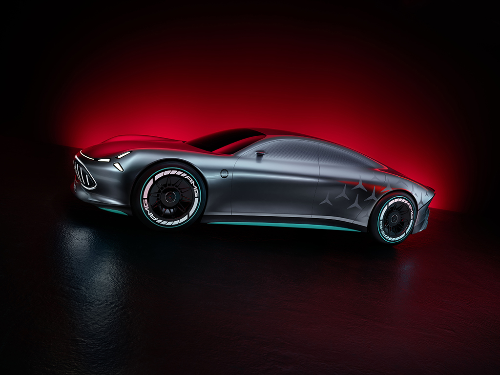 Mercedes-AMG показа концепцията Vision AMG - електрически спортен седан за бъдещето. Близкото - серийният модел е планиран за 2025 г