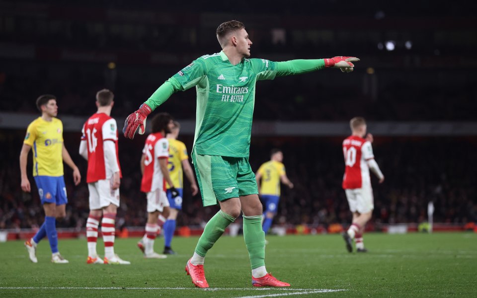 Бенфика разглежда вратаря на Арсенал Бернд Лено като трансферна цел,