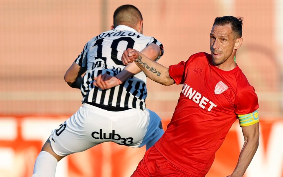 Ботев Враца търси подсилване на отбраната, като към тима в