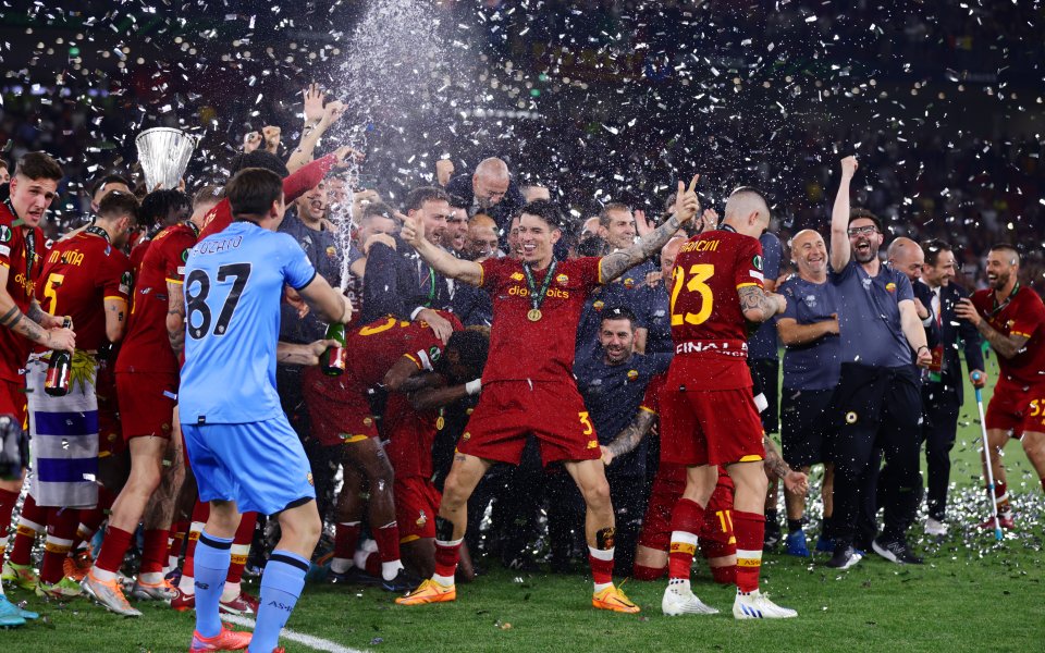 Капитанът на Рома Лоренцо Пелегрини бе избран за играч на