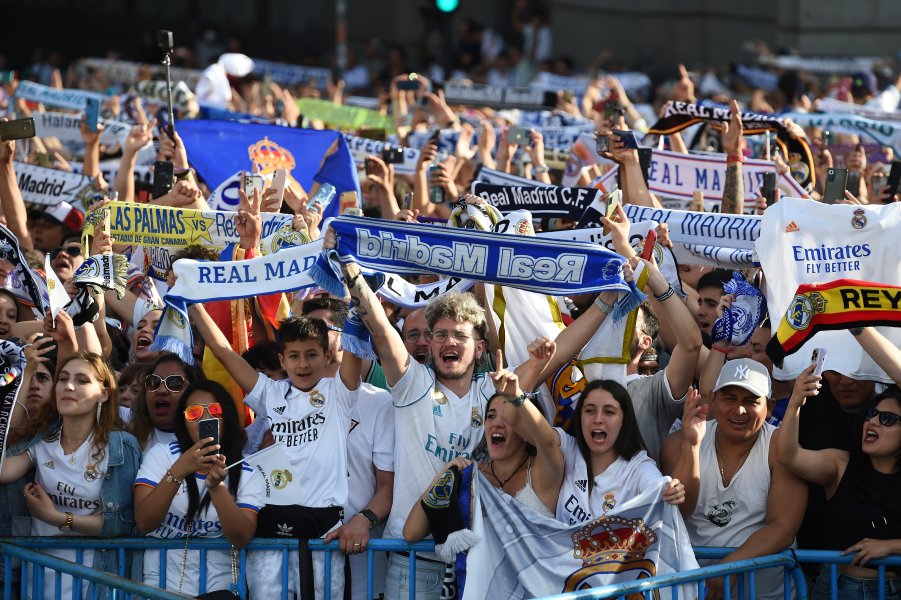 Хиляди празнуваха с Реал в Мадрид1