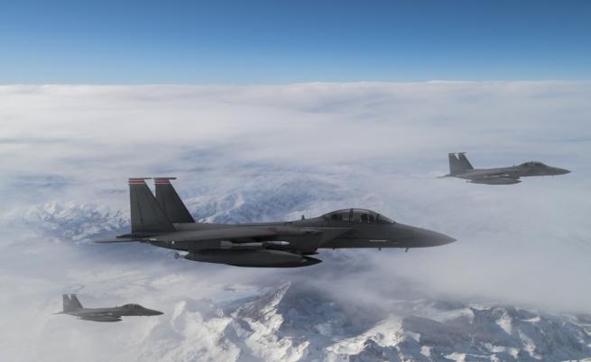 Изтребители на НАТО прехванаха руски военни самолети над Балтийско море