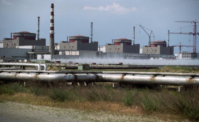 Един от реакторите в Запорожката АЕЦ е бил изключен поради руски обстрел