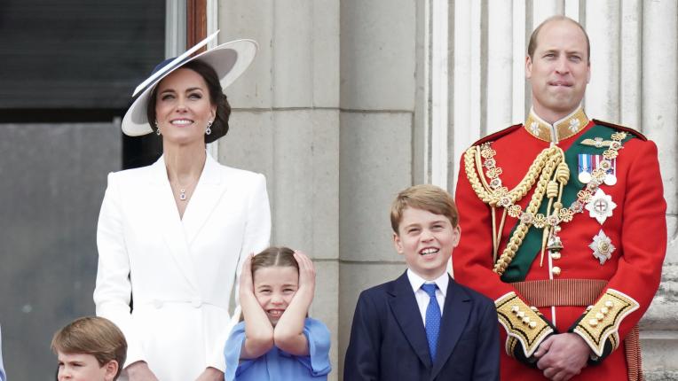  Забавните моменти на принц Луи, принцеса Шарлот и принц Джордж от Парада на знамената 