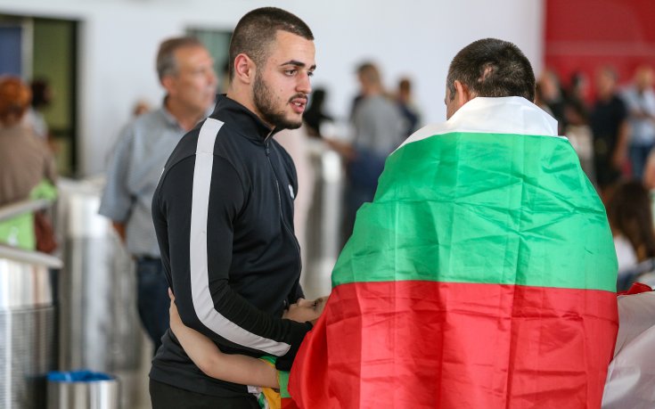 Нова мистерия със световния шампион Карлос Насар