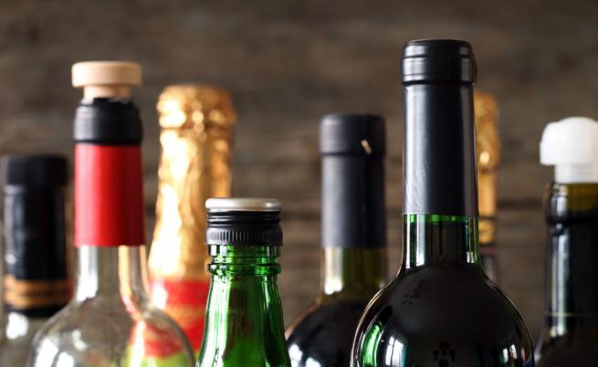 Предлагат ли ни фалшив алкохол в заведенията по морето