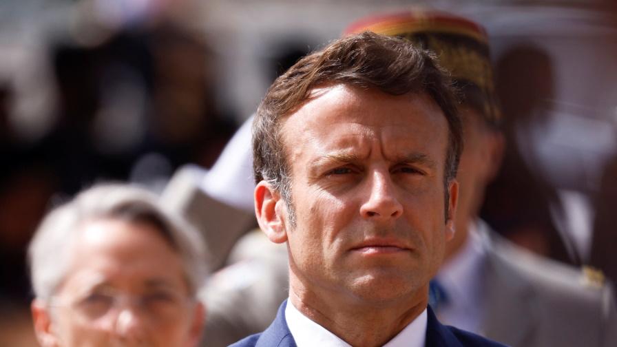 <p>Тежък удар за Макрон на изборите във Франция</p>