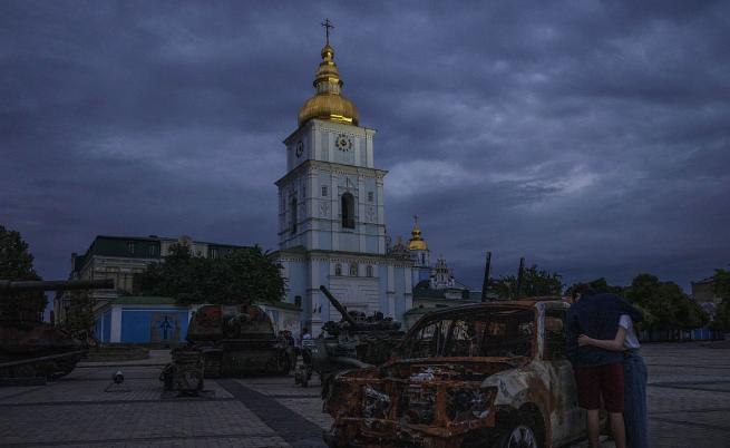 След края на войната – какво бъдеще очаква Украйна