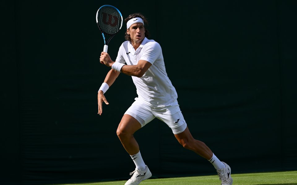 Фелисиано Лопес изравни рекордна на Роджър Федерер от 81 мача