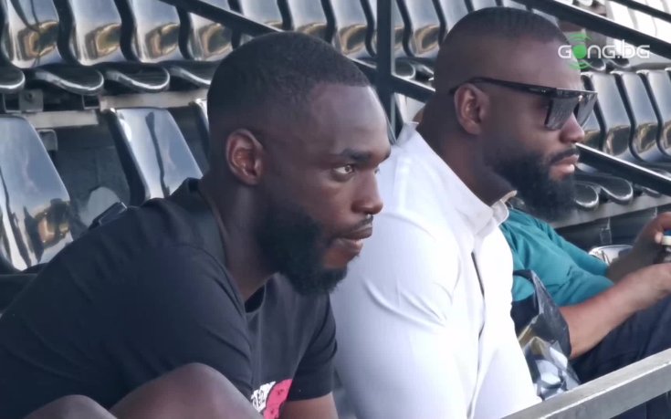 Меси гледа Славия - Спортист Своге