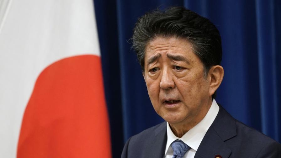 <p>Защо стреляха по бившия японски премиер</p>
