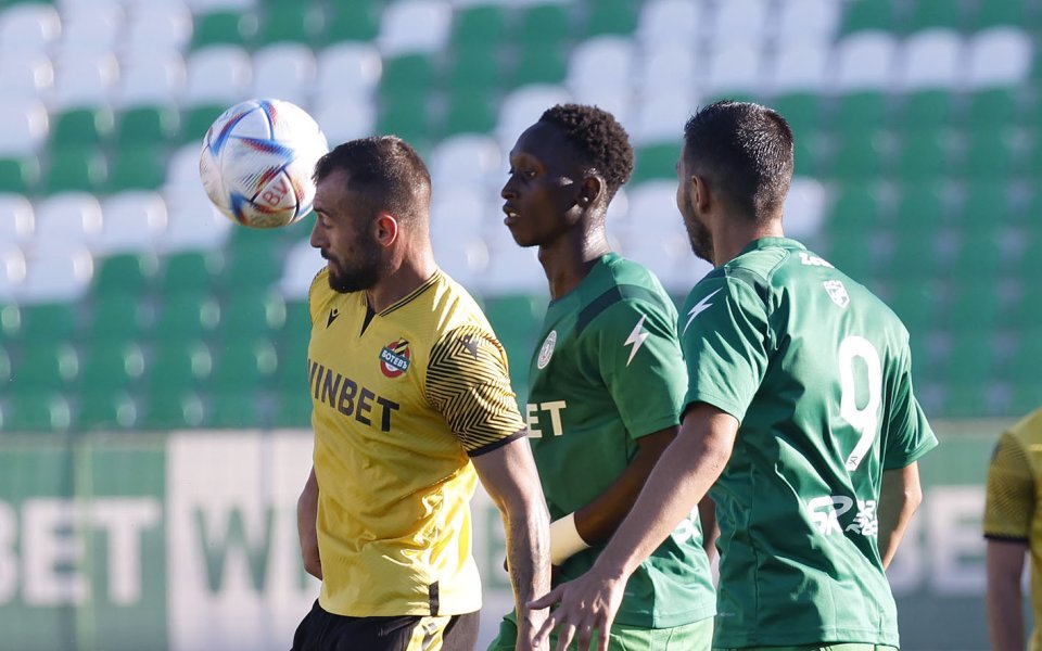 Отборите на Ботев Пловдив и Ботев Враца играят при резултат