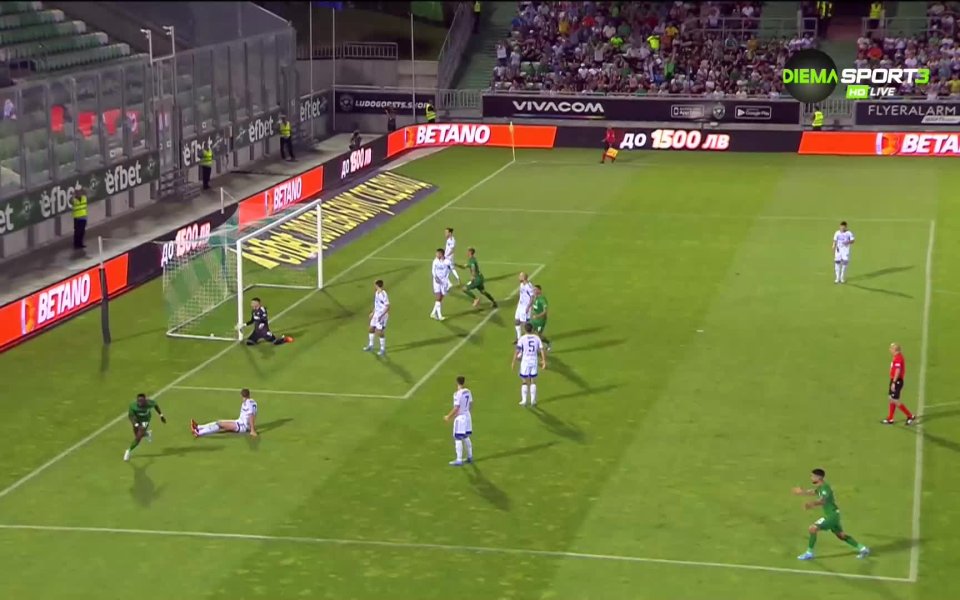 В 22-ата минута Лудогорец намали чрез Бърнард Текпетей, който нахру