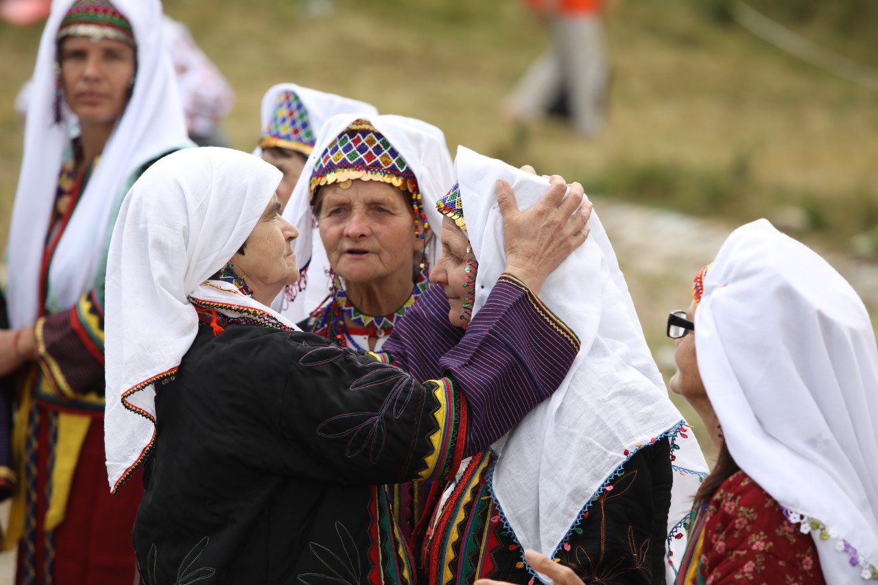 <p>&quot;България пее в Копривщица&quot; е мотото на тазгодишното, 12-о издание на Националния събор на народното творчество Копривщица 2022</p>