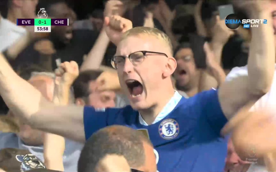 В последните секунди на добавеното време от 8 минути Челси