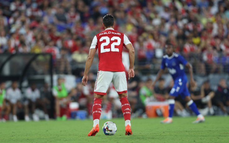 Бранител на Арсенал е 12-ият нов в Монца