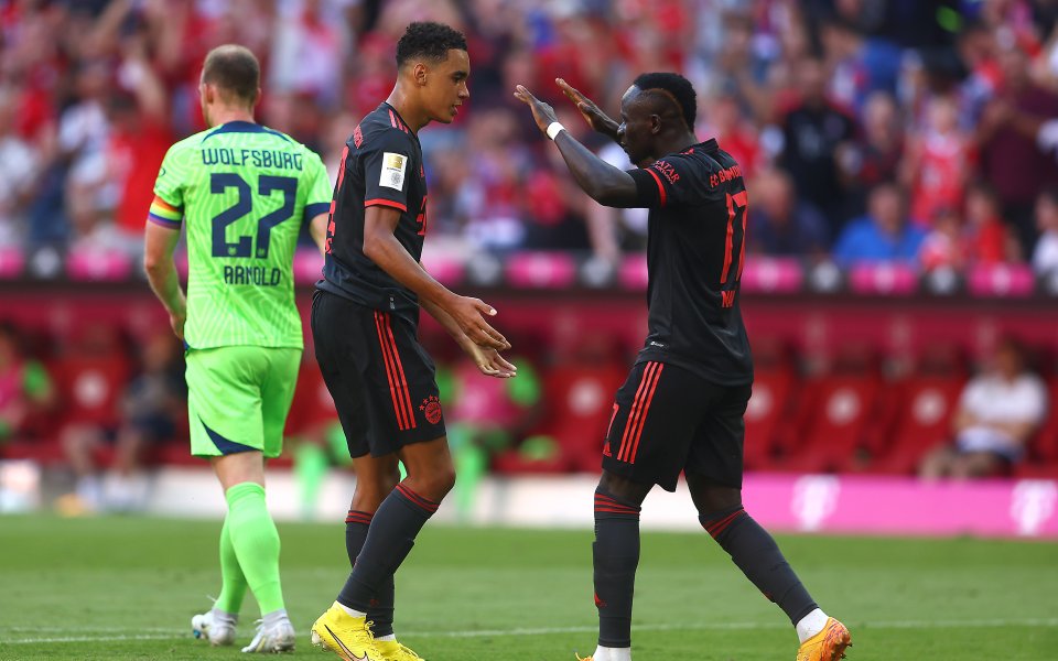 Байерн и Волфсбург играят при 2:0 в мач от 2-ия