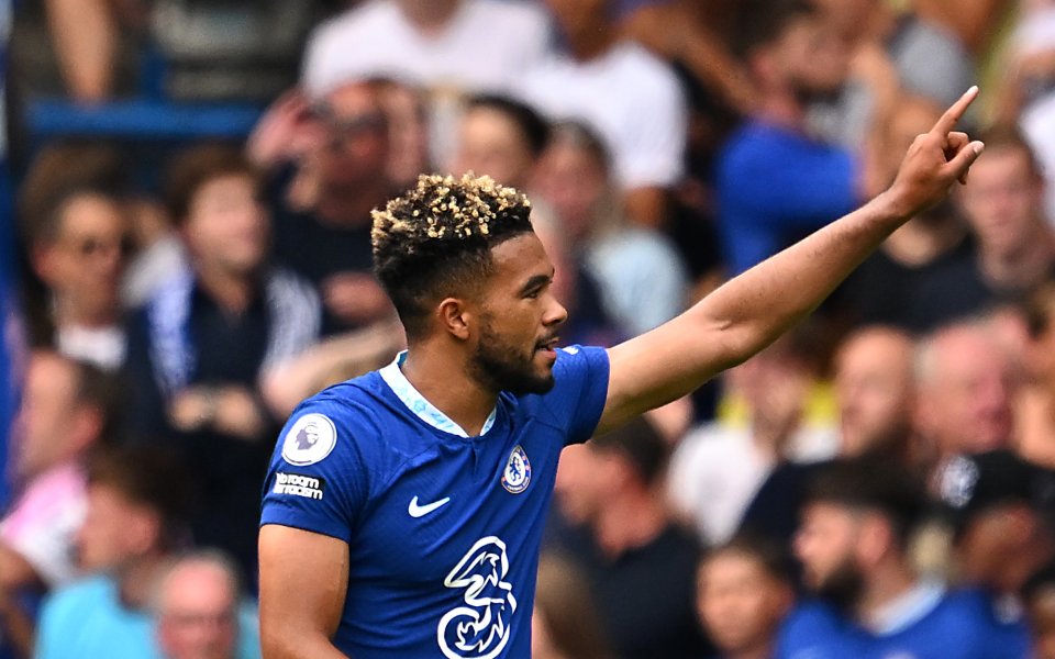 Отборите на Челси и Тотнъм играят при в едно от