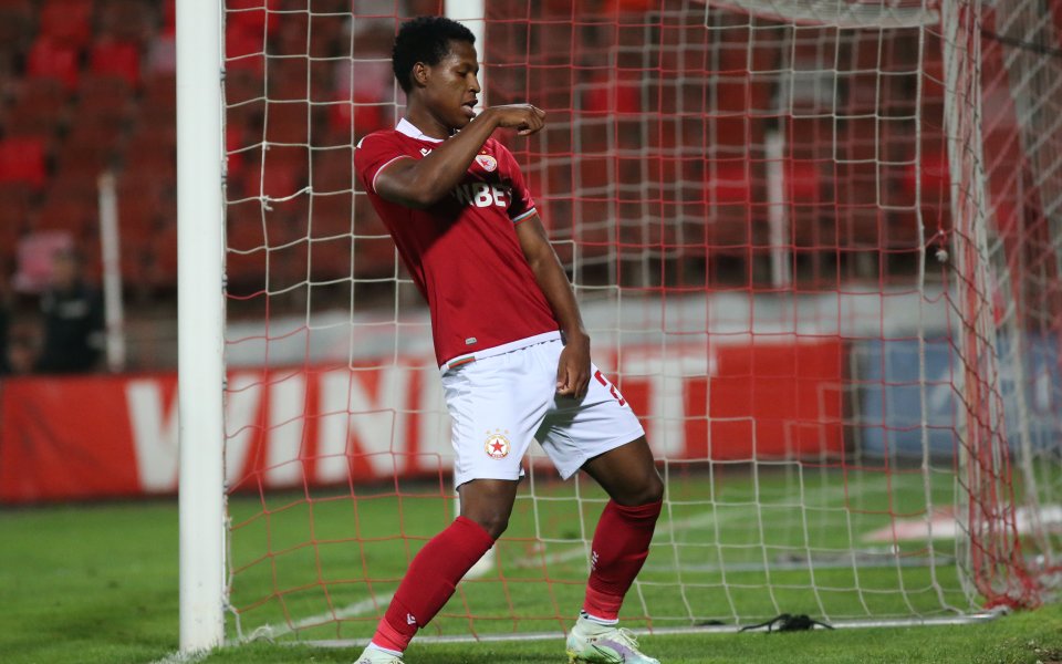 Нападателят на ЦСКА Браян Морено беше избран за Играч на