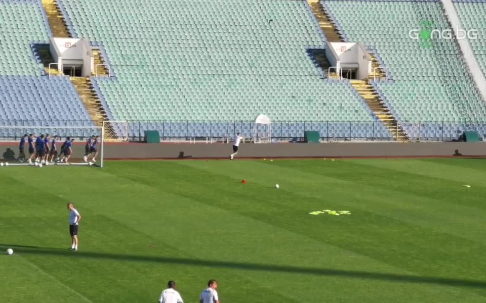 Футболистите на Базел направиха официална тренировка на Национания стадион "Васил
