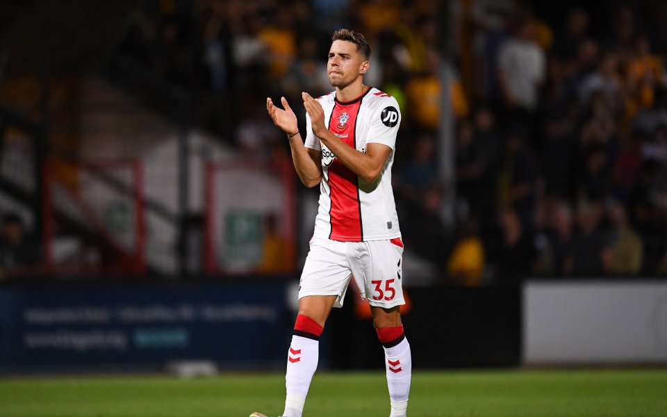 Астън Вила ще привлече Ян Беднарек за една година под