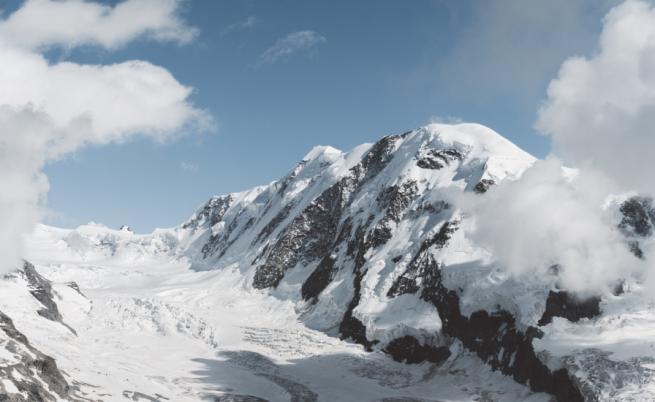 Швейцарски ледник на 7000 г. се топи заради горещото лято