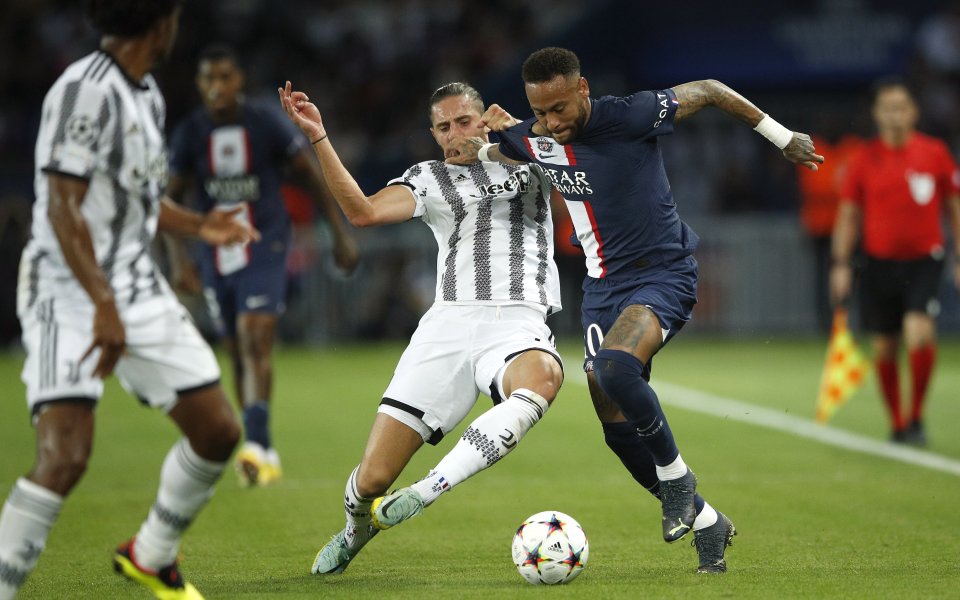 Отборите на Пари Сен Жермен и Ювентус играят при в един