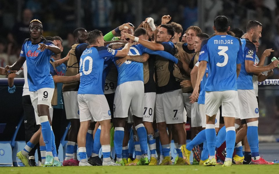 Отборите на Наполи и Ливърпул играят при  в интригуващ двубой