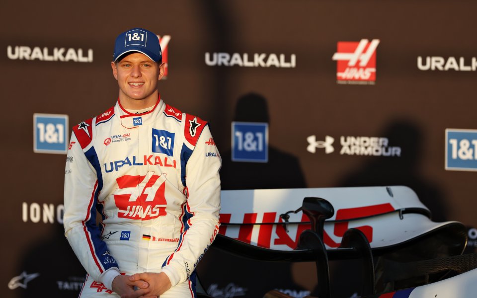 Германският пилот Мик Шумахер може да има на разположение само