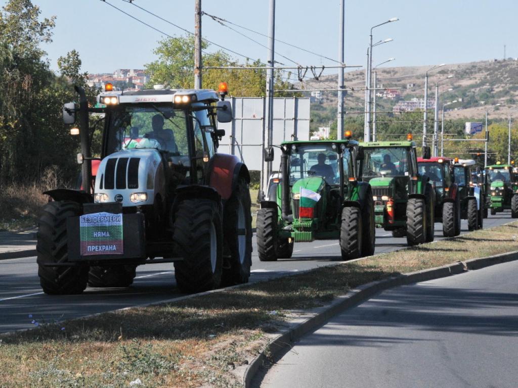 Земеделски производители блокираха пътя за граничния пункт Илинден – Ексохи“