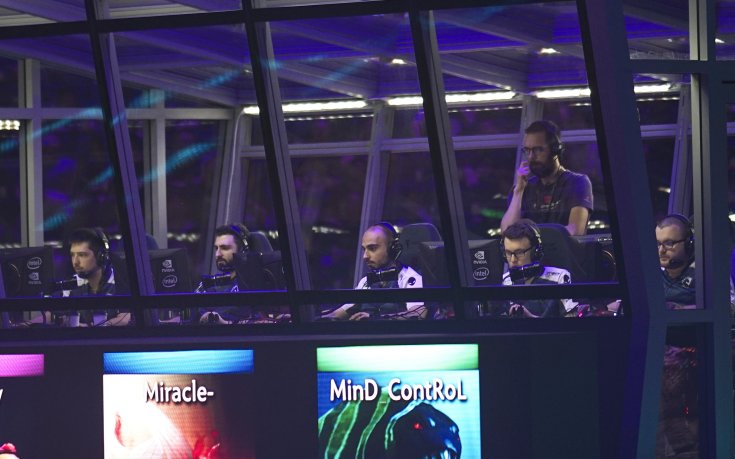 Най-успешният българин в Dota 2 се раздели с отбора си