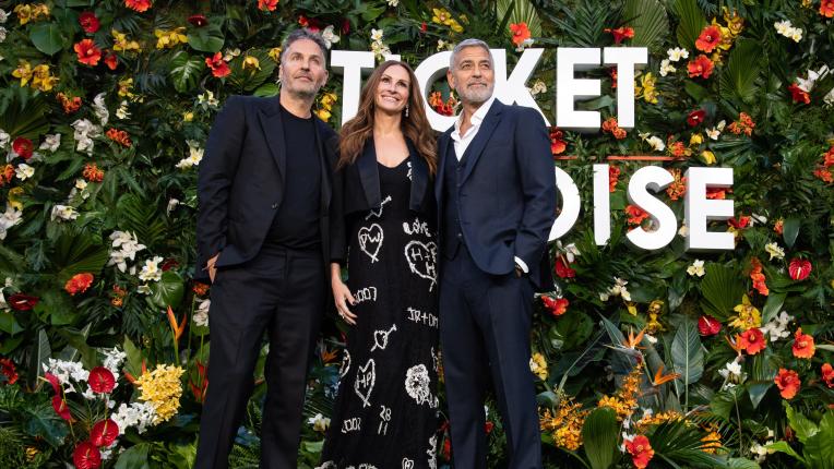 Джулия Робъртс и Джордж Клуни на премиерата на „Билет до рая“