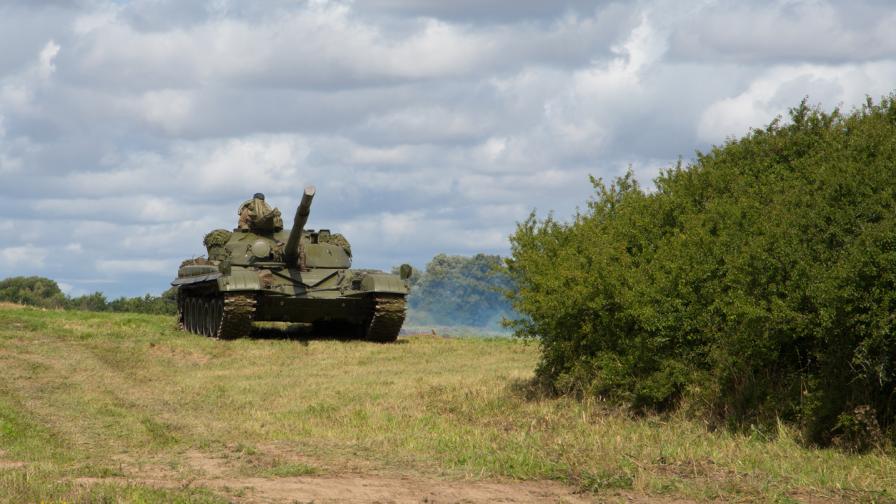 Демонстрираха модернизиран български танк в "Ново село"