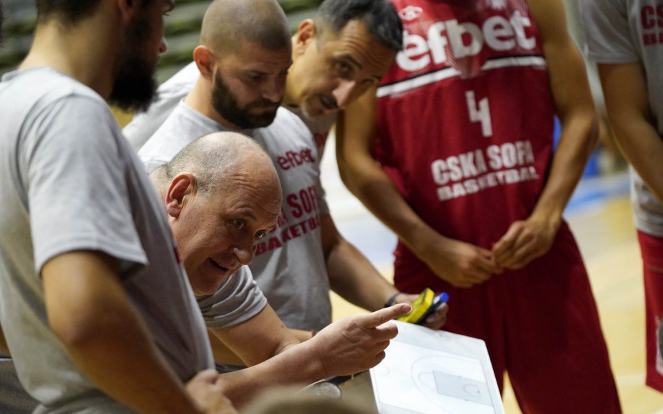 Баскетболистите на ЦСКА продължават подготовката за новия сезон, като натоварванията
